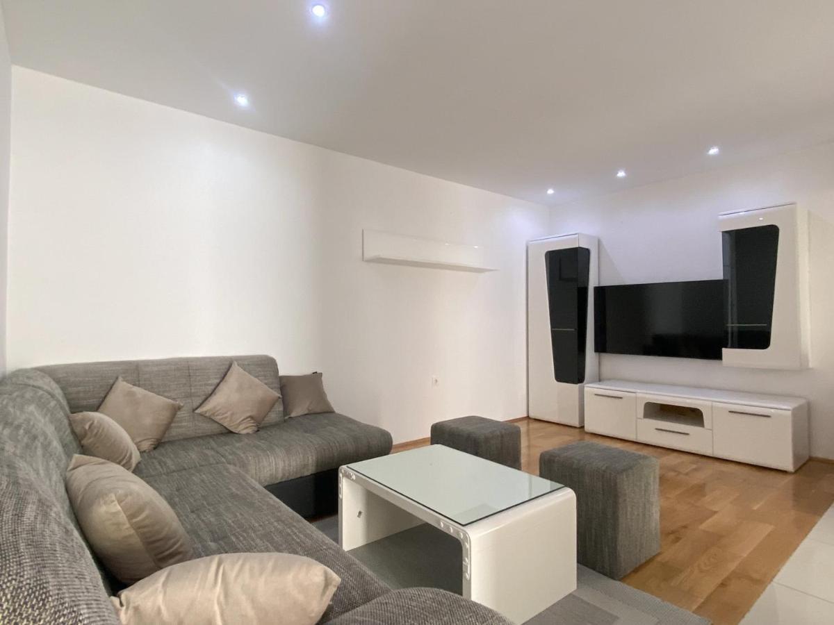 Apartments Paladin Makarska Eksteriør bilde