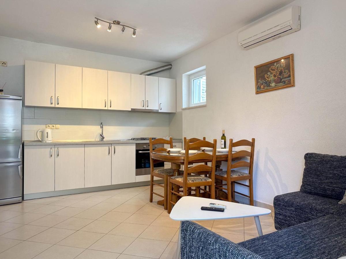 Apartments Paladin Makarska Eksteriør bilde