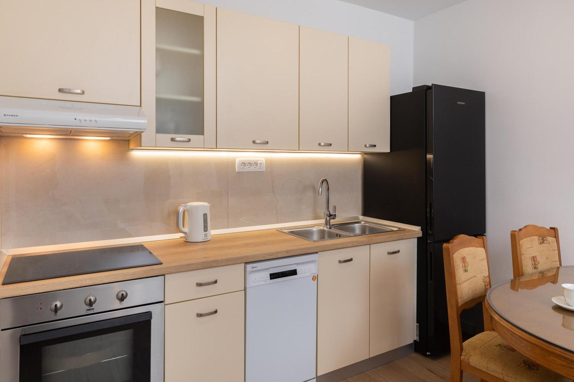 Apartments Paladin Makarska Eksteriør bilde