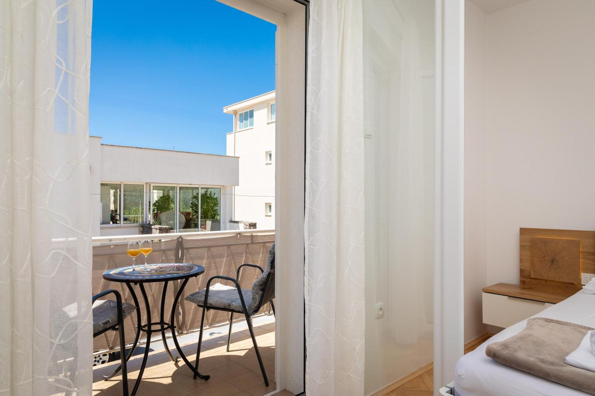 Apartments Paladin Makarska Eksteriør bilde