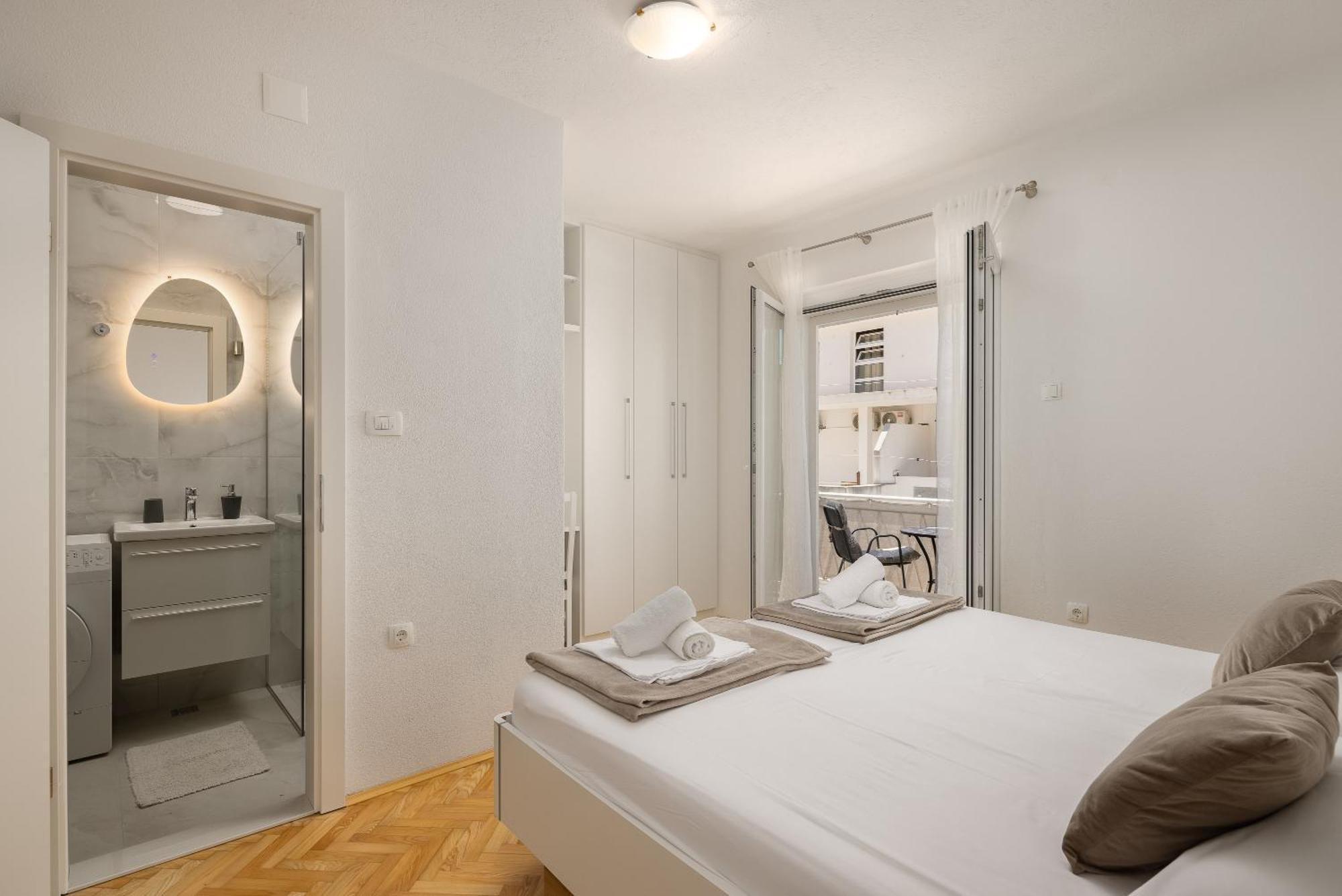 Apartments Paladin Makarska Eksteriør bilde